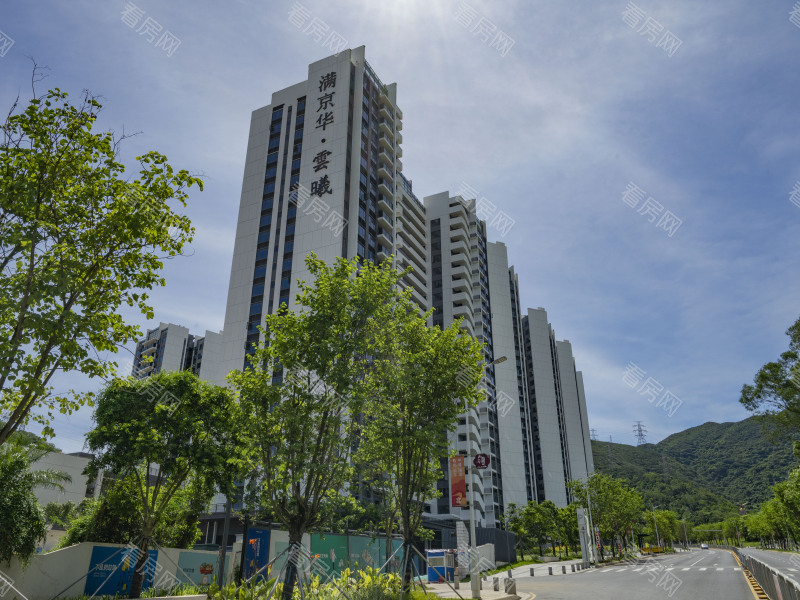 深圳满京华云曦花园小区信息图片2