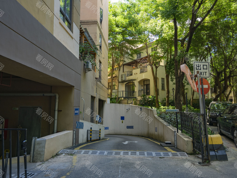 深圳万科城F区小区信息图片3