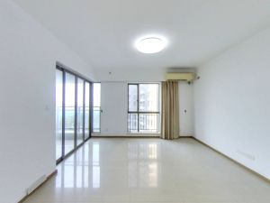 东方傲景峰 3室2厅 153㎡ 满五年珠海香洲区吉大二手房图片