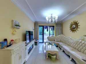 恒大翡翠华庭 业主诚心出售,看房方便 恒大翡翠华庭 业主诚心出售,看房方便赣州章贡区章江新区二手房图片