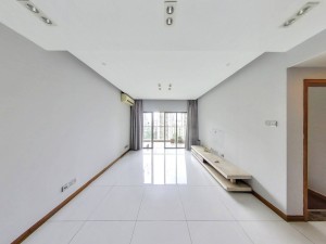 香格丽苑 3室2厅 113㎡ 满五年_香格丽苑二手房客厅图片2
