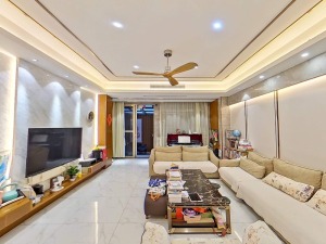 尚景华园一期 147平4房2厅，带露台花园深圳龙岗区龙岗中心城二手房图片