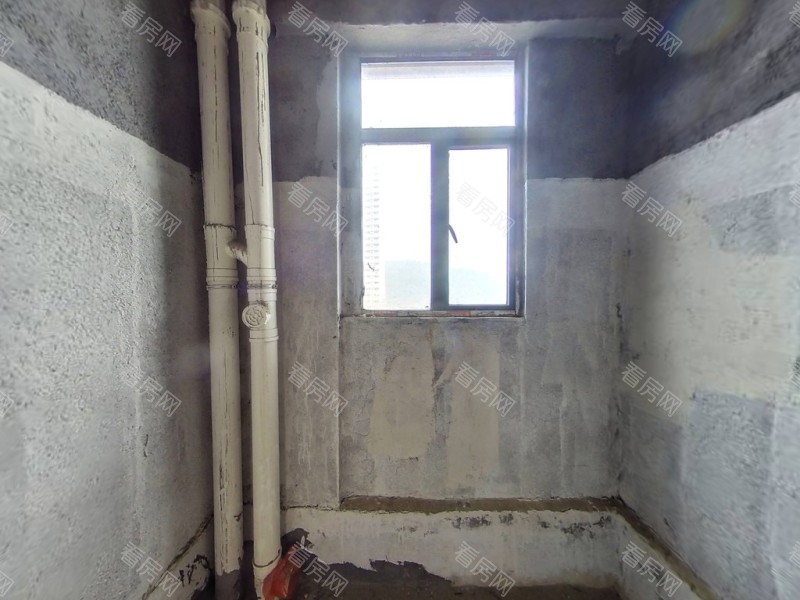 凤凰新城 4室2厅 138.23㎡ 毛坯_凤凰新城二手房图片图片12