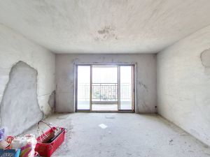 凤凰春天花园 5室2厅 177.3㎡ 毛坯_清远清城区新城二手房图片